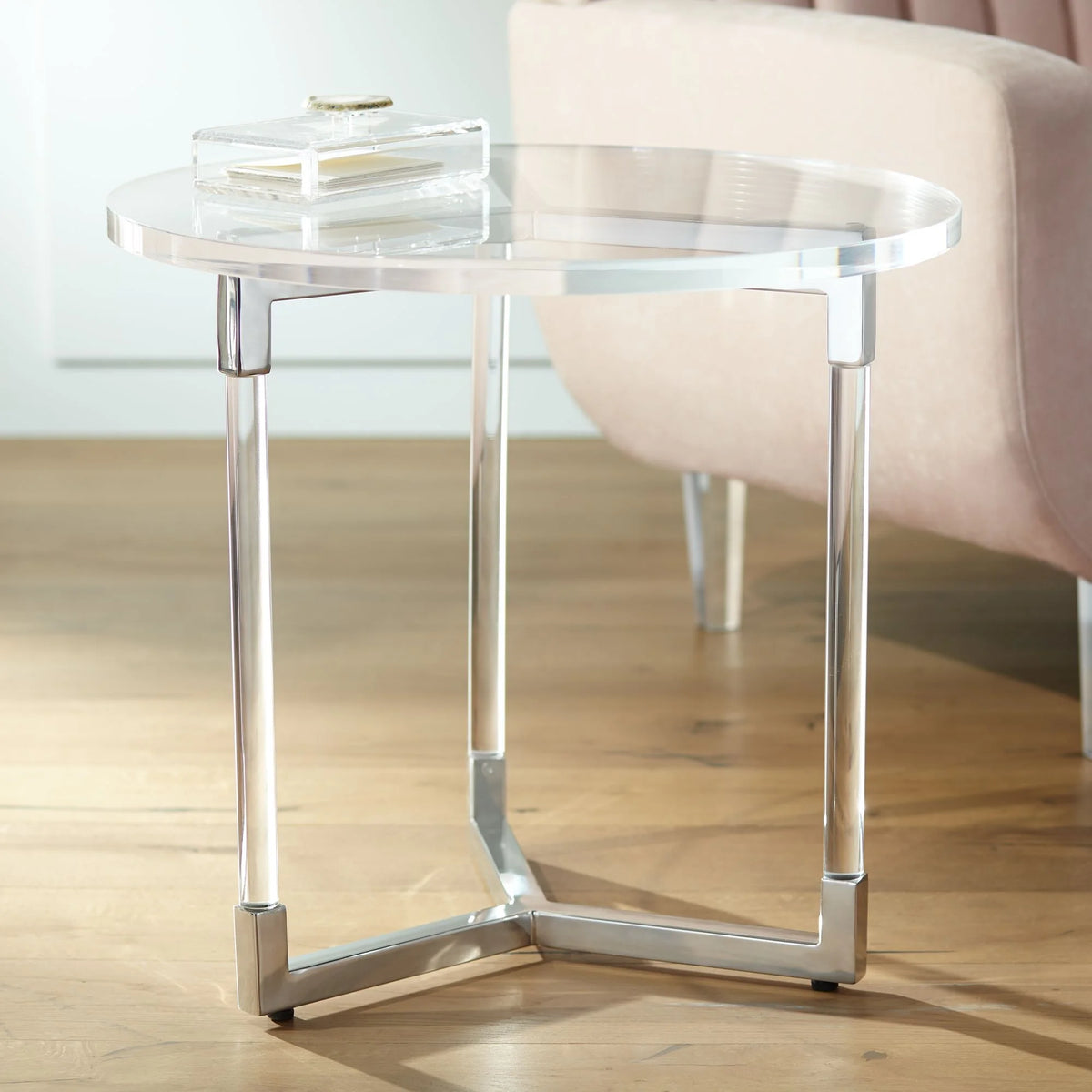 Clear Round Acrylic Side Table O320478