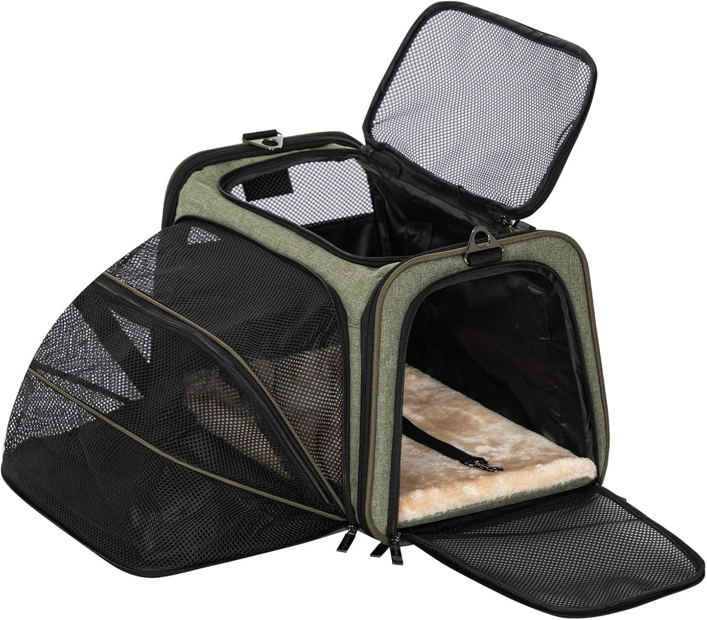 Expandable Soft-Sided Pet Travel Carrier D626