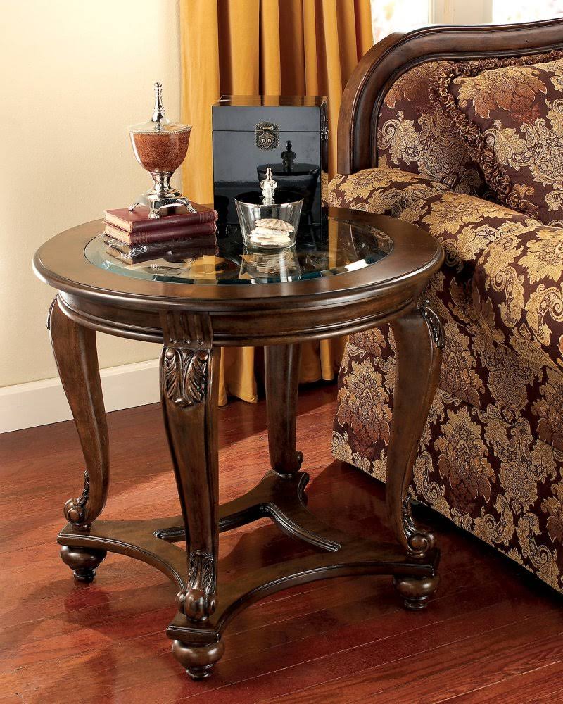 Dark Brown End Table I40646