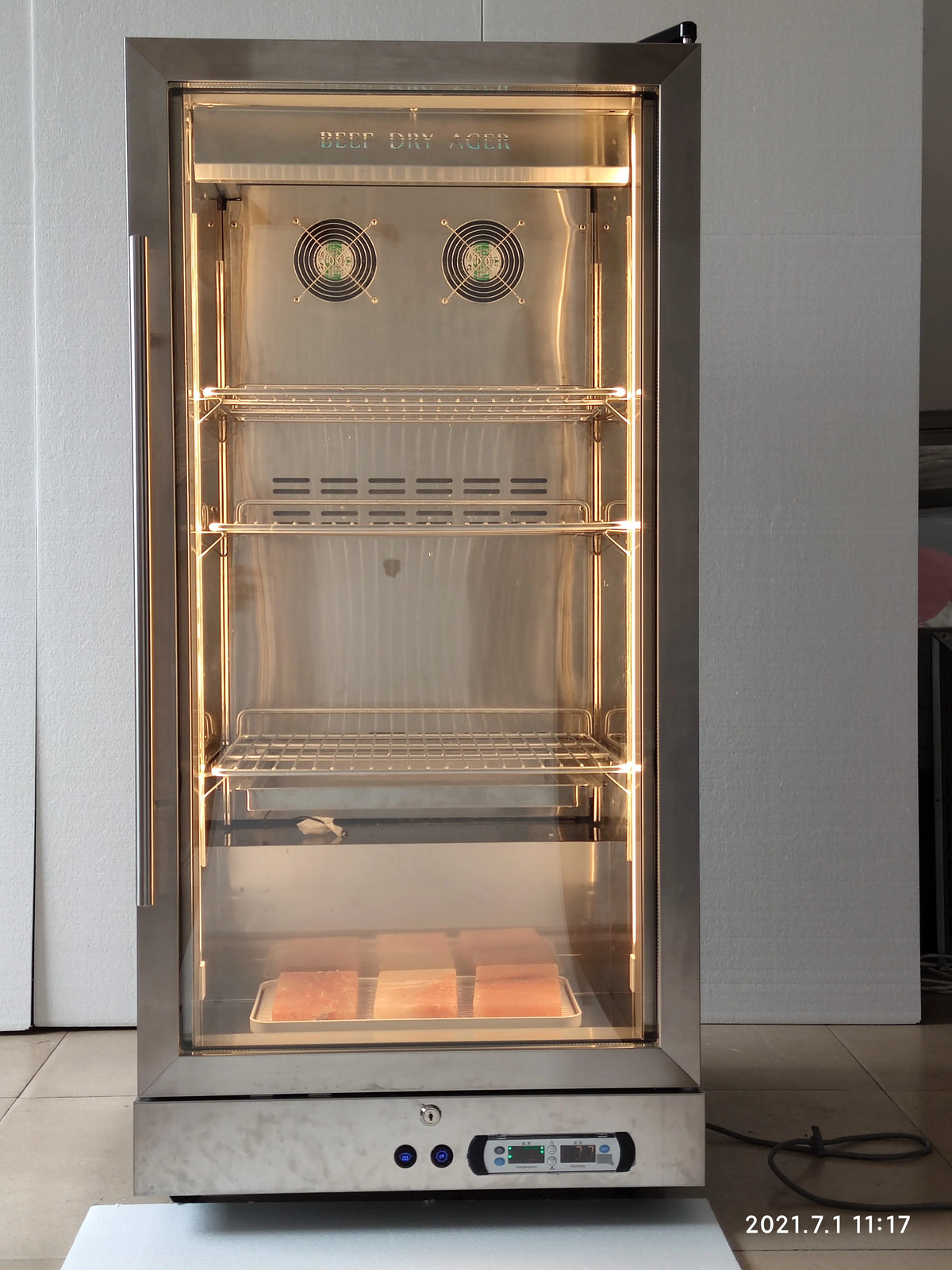 Commercial Dry Aged Beef Fridge, 268L, 4 Tiers R342592