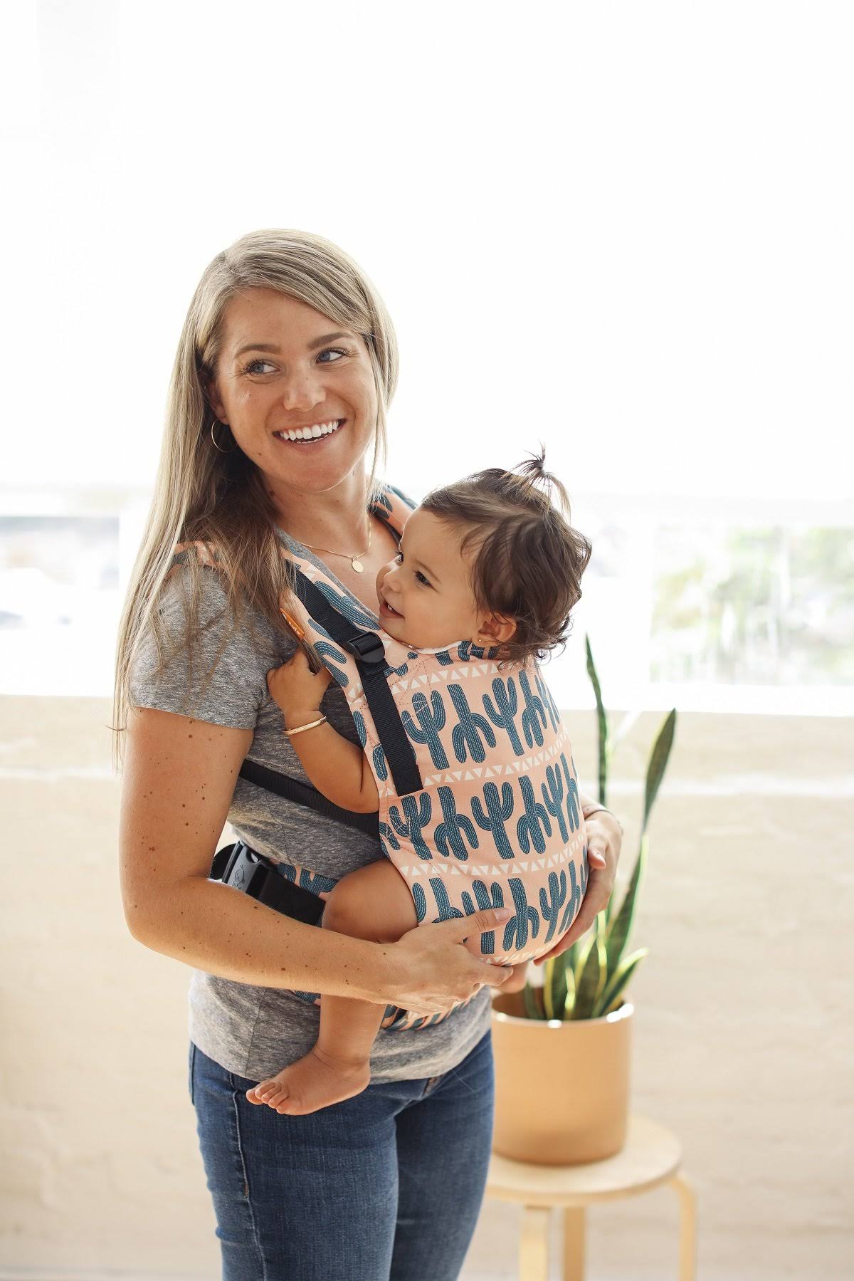 Ergonomic Baby Carrier D50343
