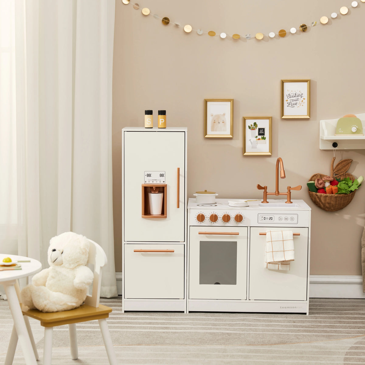 White Play Kitchen L945192