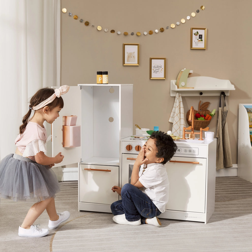 White Play Kitchen L945192